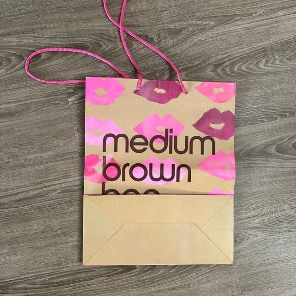Bloomingdales. medium brown bag special edition - Picture 2 of 2